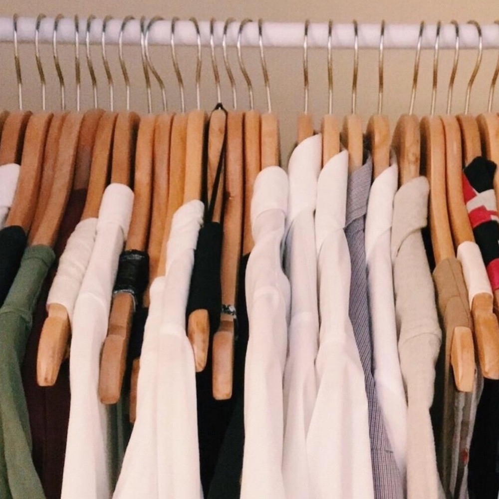 Wooden Hangers (15)